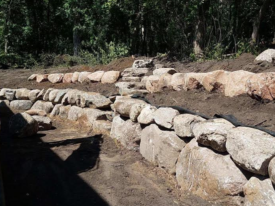 Boulder-Wall-builder